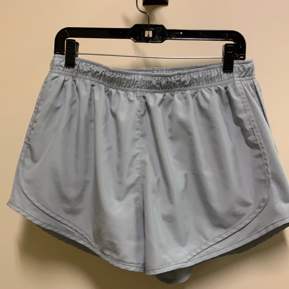 Nike women’s tempo running shorts